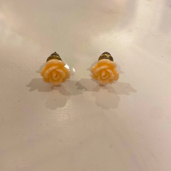 Jewelry - Rose earrings